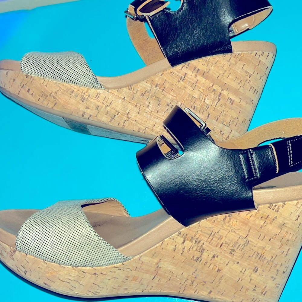 #631 (7) Dr. Scholl's black leather double Buckle Ankle 3 1/2”, very comfortable